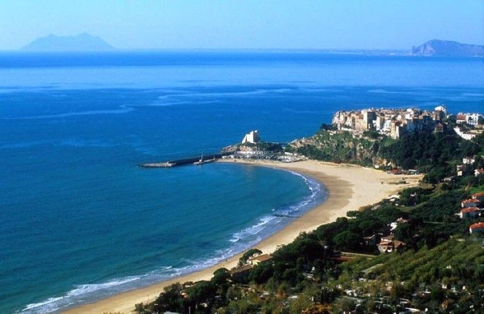 Le 10 Spiagge Più Belle Del Lazio: Posti Da Sogno A Poca Distanza Da Roma