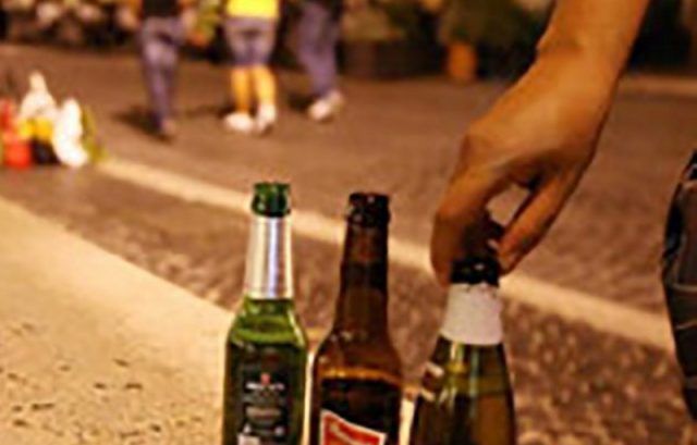 Roma Bottiglia Di Birra In Centro Scatta La Multa Stretta Dei Carabinieri Sulla Movida