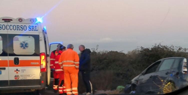 Incidente Sulla Pontina: Auto Fuori Strada. Code In Direzione Opposta ...