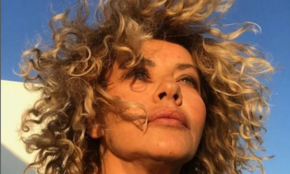 Eva Grimaldi ospite di Serena Bortone su Rai 1