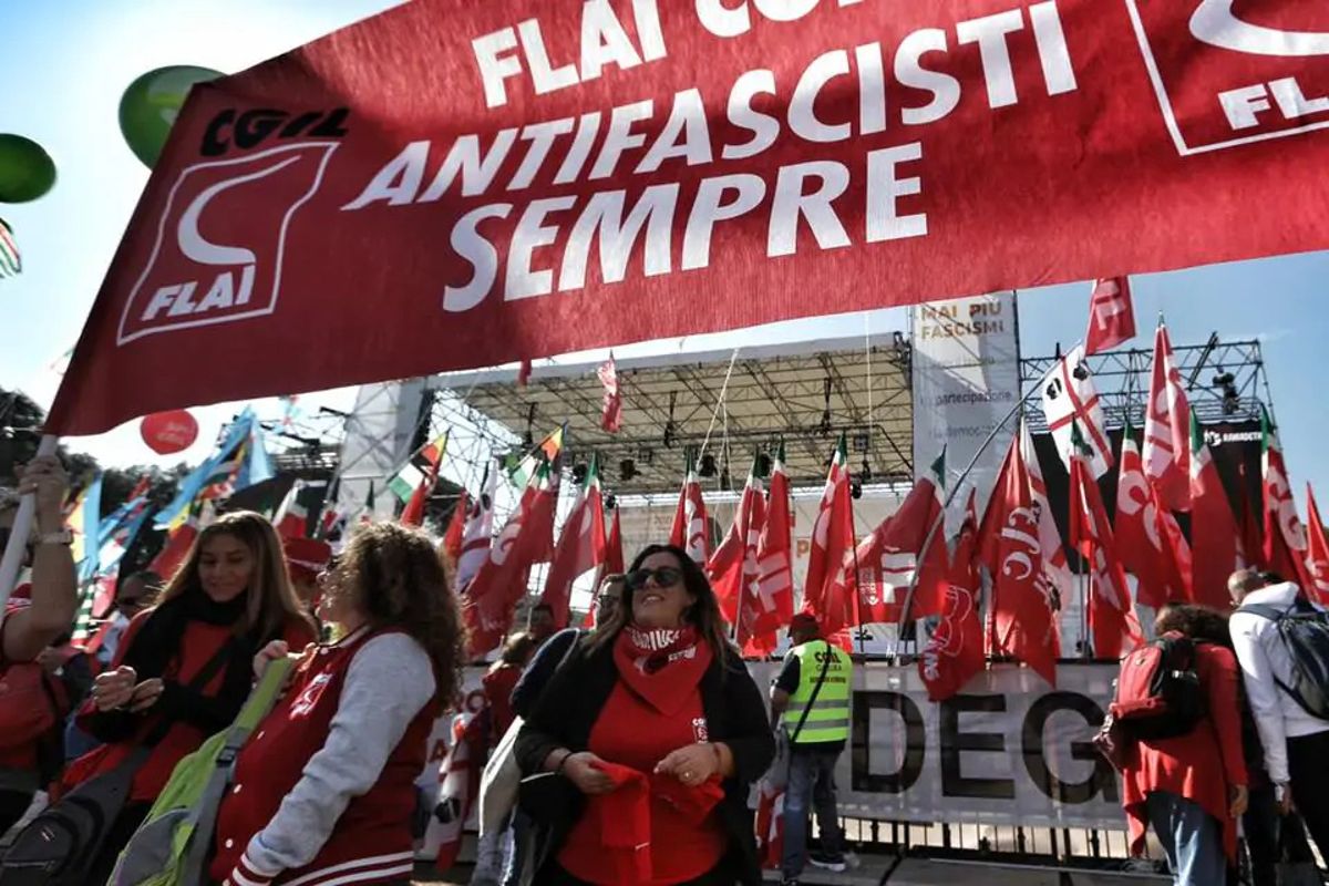 Manifestazione in piazza della CGIL strade chiuse e viabilità alternativa