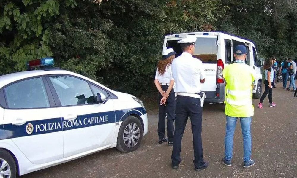 Ricerche polizia locale dell'uomo anziano scomparso a Villa Pamphili