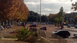 piazzale della stazione vecchia a ostia