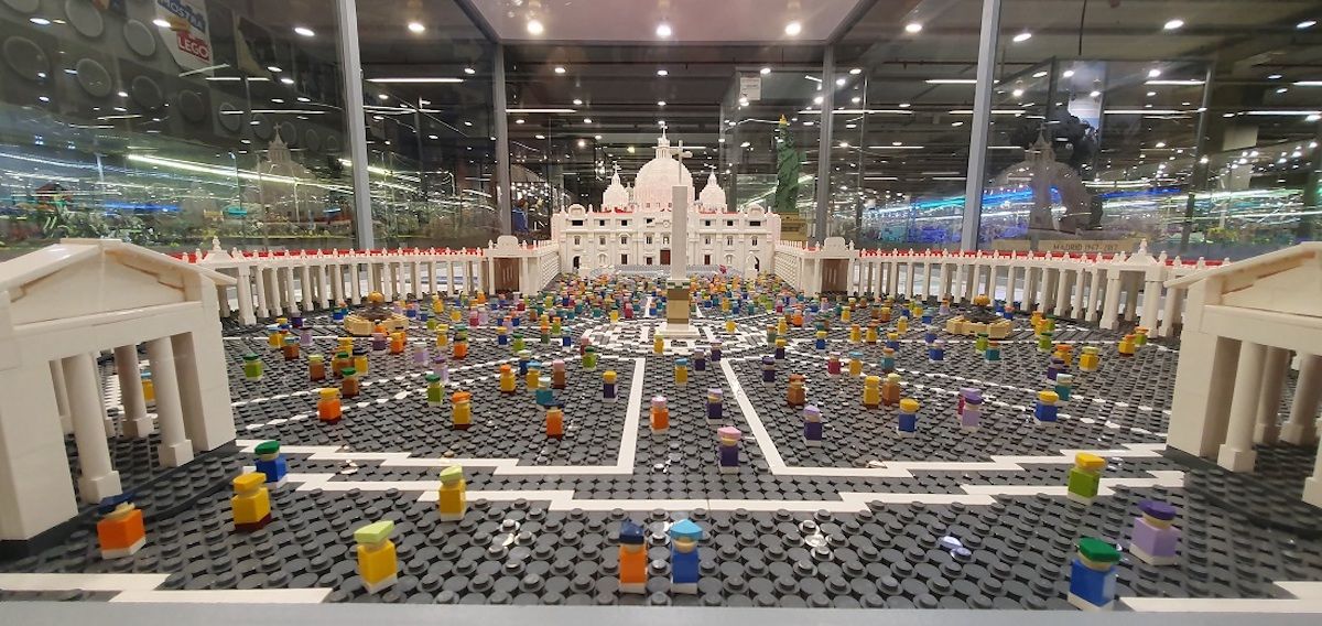 Lego, si inaugura la più grande mostra di opere realizzate con i mattoncini  più famosi del mondo: 100 modelli, ecco tutte le info