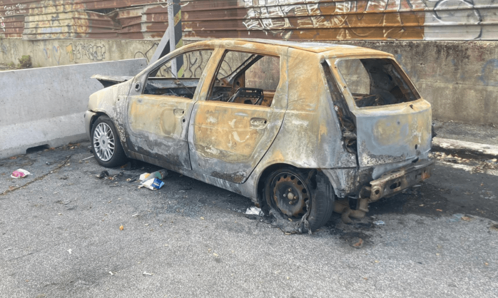 auto in fiamme magliana