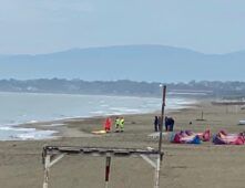 Cadavere in spiaggia Passoscuro