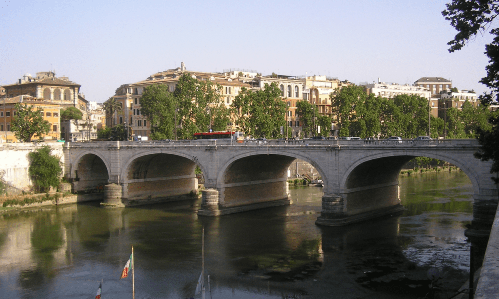 Ponte Cavour sul Tevere a Roma