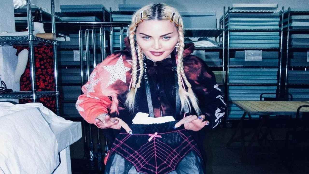 Fan in apprensione per le condizioni di salute della regina del pop Madonna