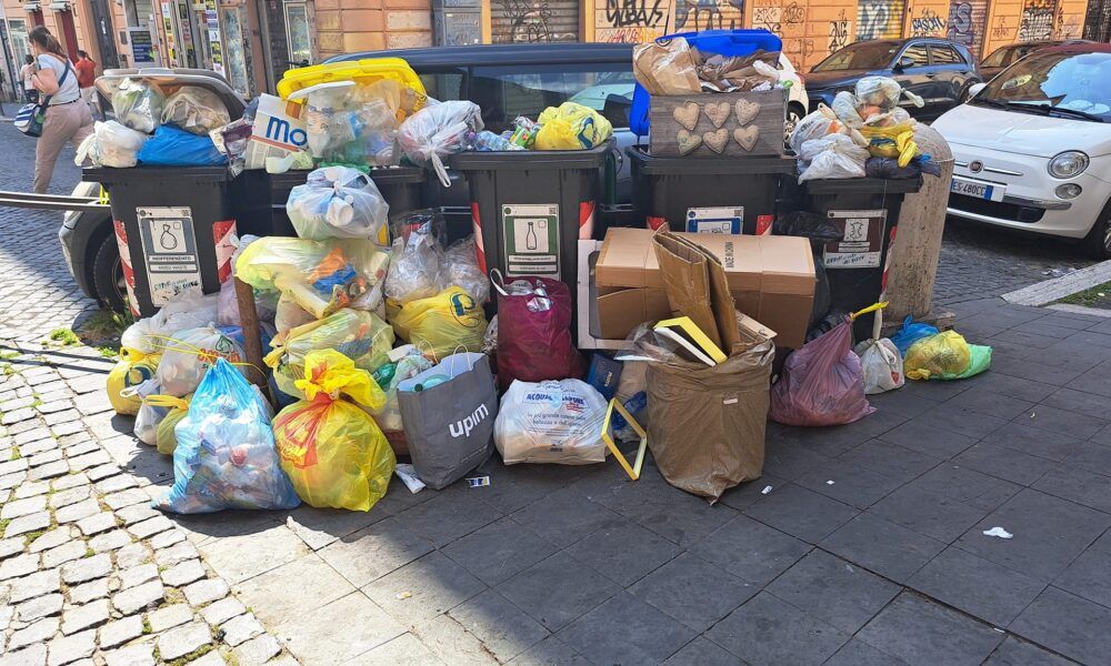 Rifiuti A Roma Gualtieri Dopo Le Scuse Non C Nessuna Emergenza