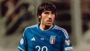 Sandro Tonali con la maglia dell'Italia