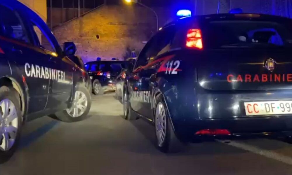 Blitz All’alba | Arrestati 9 Truffatori ‘pendolari’ | Da Napoli A Roma ...