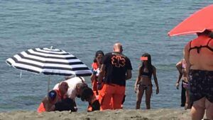 Ragazzo salvato alla spiaggia di Nuova Ostia