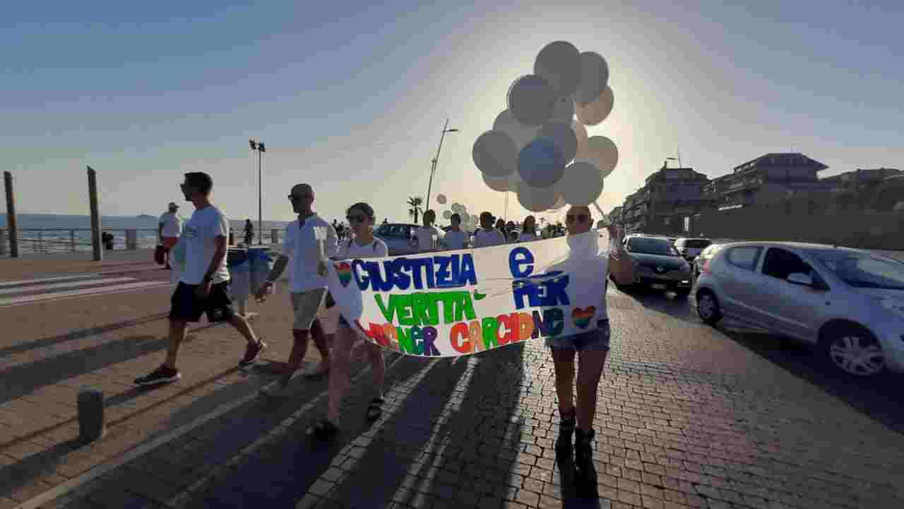 Striscione per Wagner Carcione a Nuova Ostia