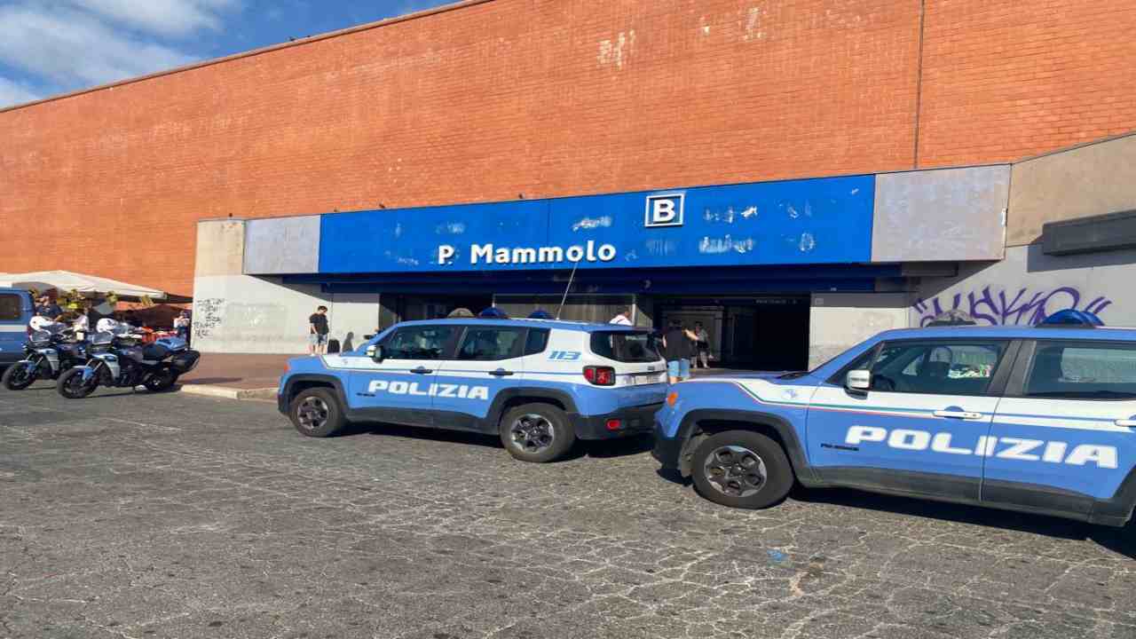 I controlli di questi giorni della polizia IV Distretto san Basilio hanno portato all'arresto di un romeno per possesso di hashish