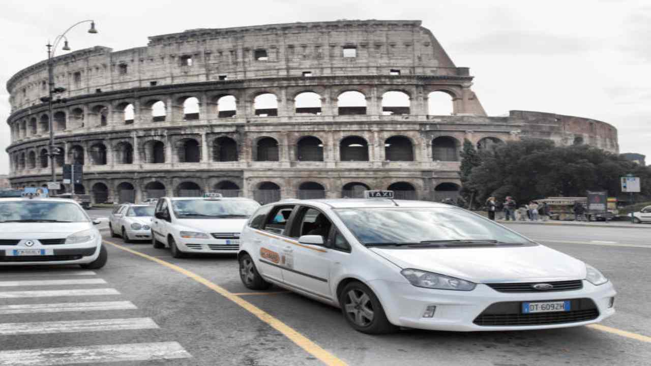 I tassisti perdono il ricorso al Tar al fine dell'equiparazione fra i loro mezzi e quelli del Trasporto Pubblico Locale.