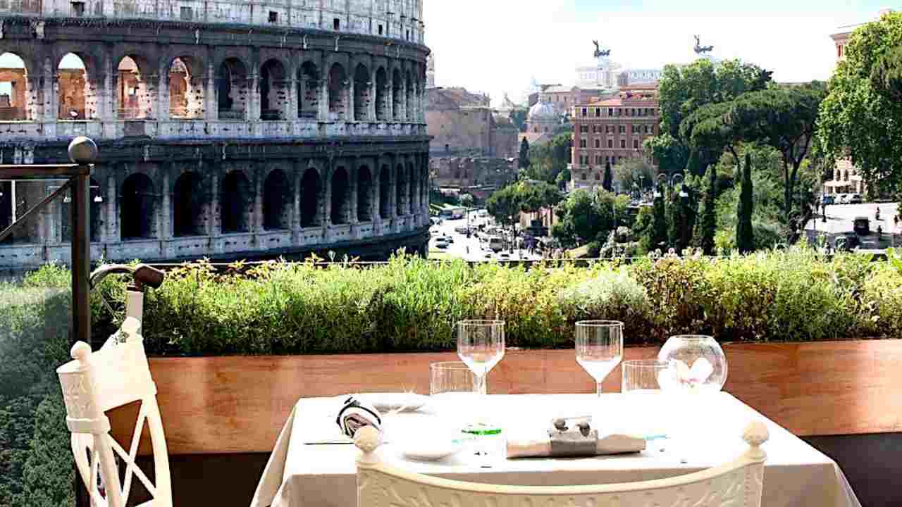 tavolo vista Colosseo