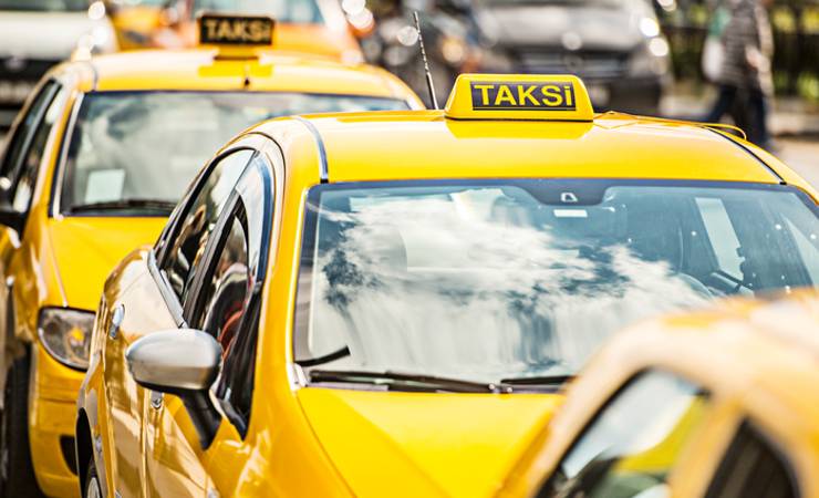 taxi giallo