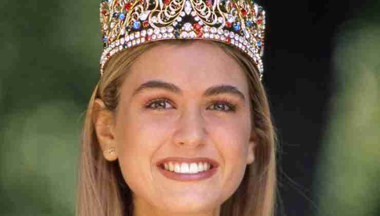 Arianna David vince Miss Italia nel 1993