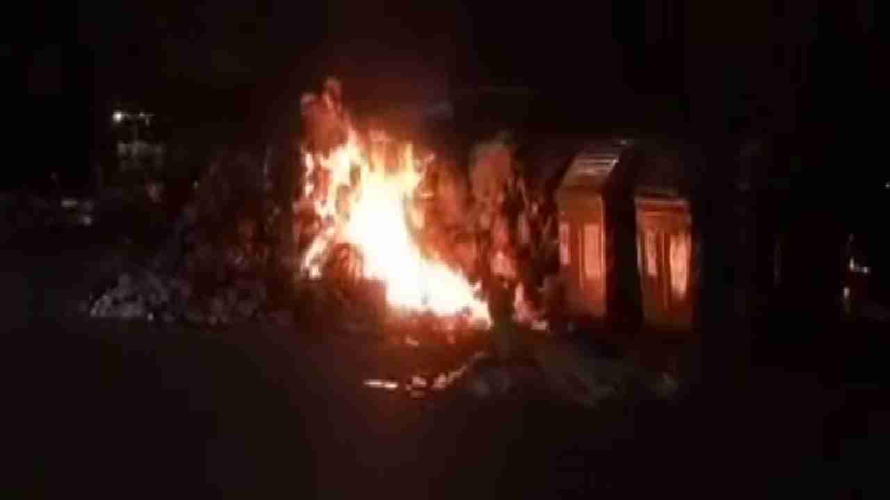 Cassonetto in fiamme al Quadraro