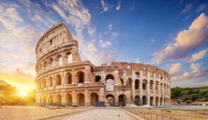 Perché il Colosseo è crollato a metà