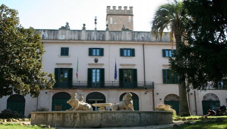 Villa Sciarra, una delle Ville Storiche Urbane più prestigiose della Capitale. Passò di mano molte volte, oggi manca di cura.