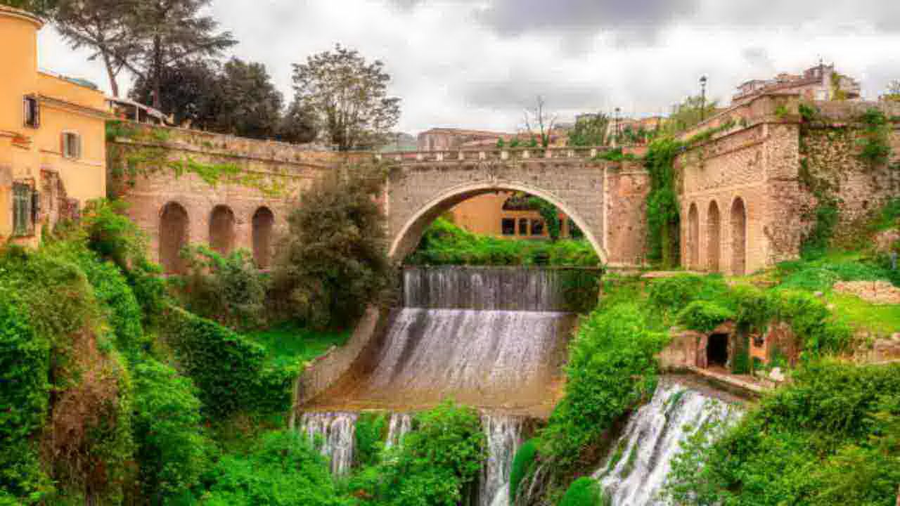 parco di villa Gregoriana a Tivoli