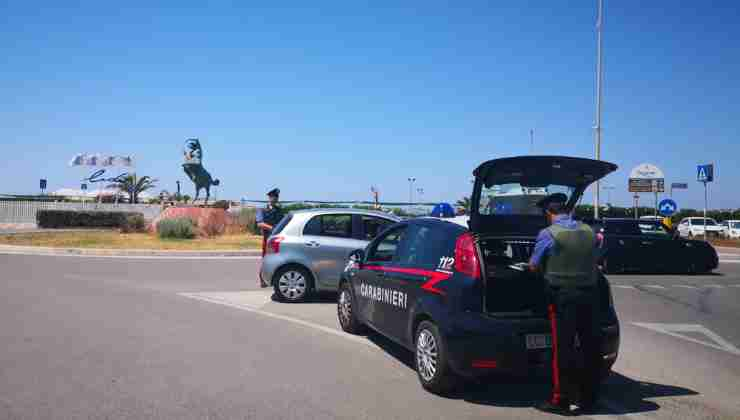 Carabinieri sul Litorale Romano