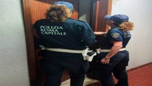 Operazione di sgombero presso Tor Bella Monaca, in via santa Rita da Cascia al civico 30. Cinque le persone abusive.