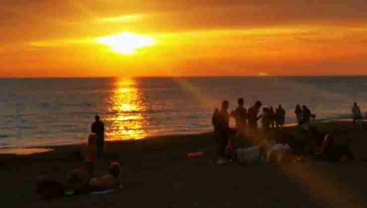 Tramonto invernale a Ostia