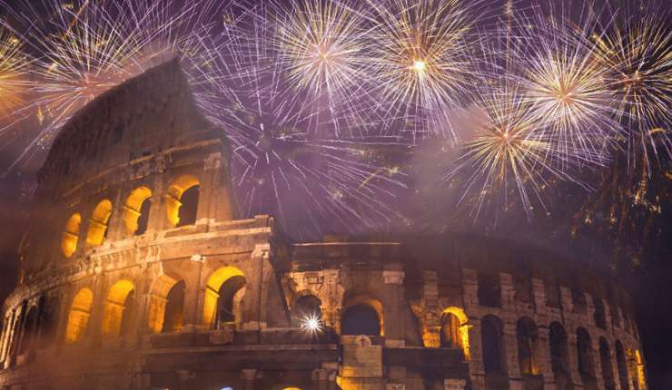 Fuochi d'Artificio sopra Colosseo