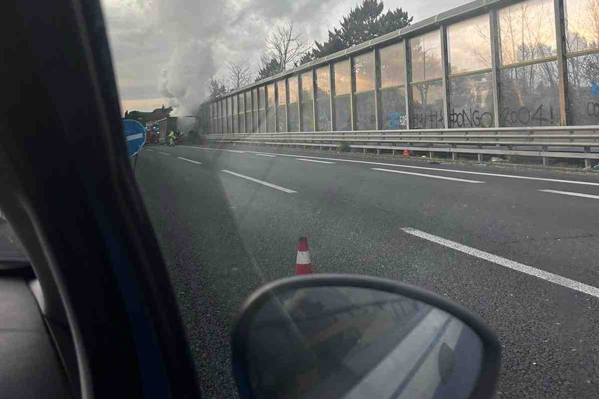 Incendio sul GRA