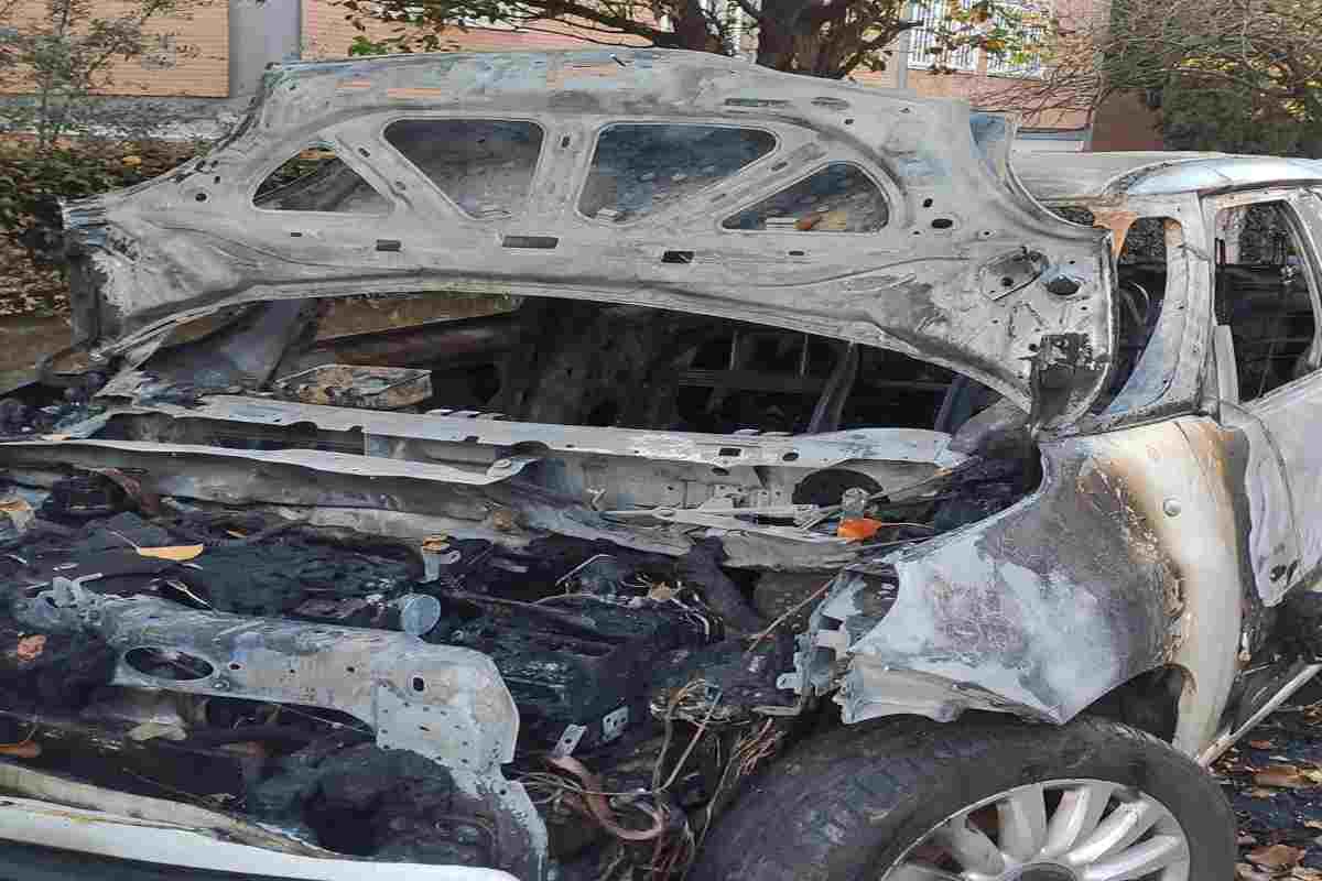 Auto carbonizzata a Villa Bonelli, tuonano i residenti - www.IlCorrieredellacittà.com