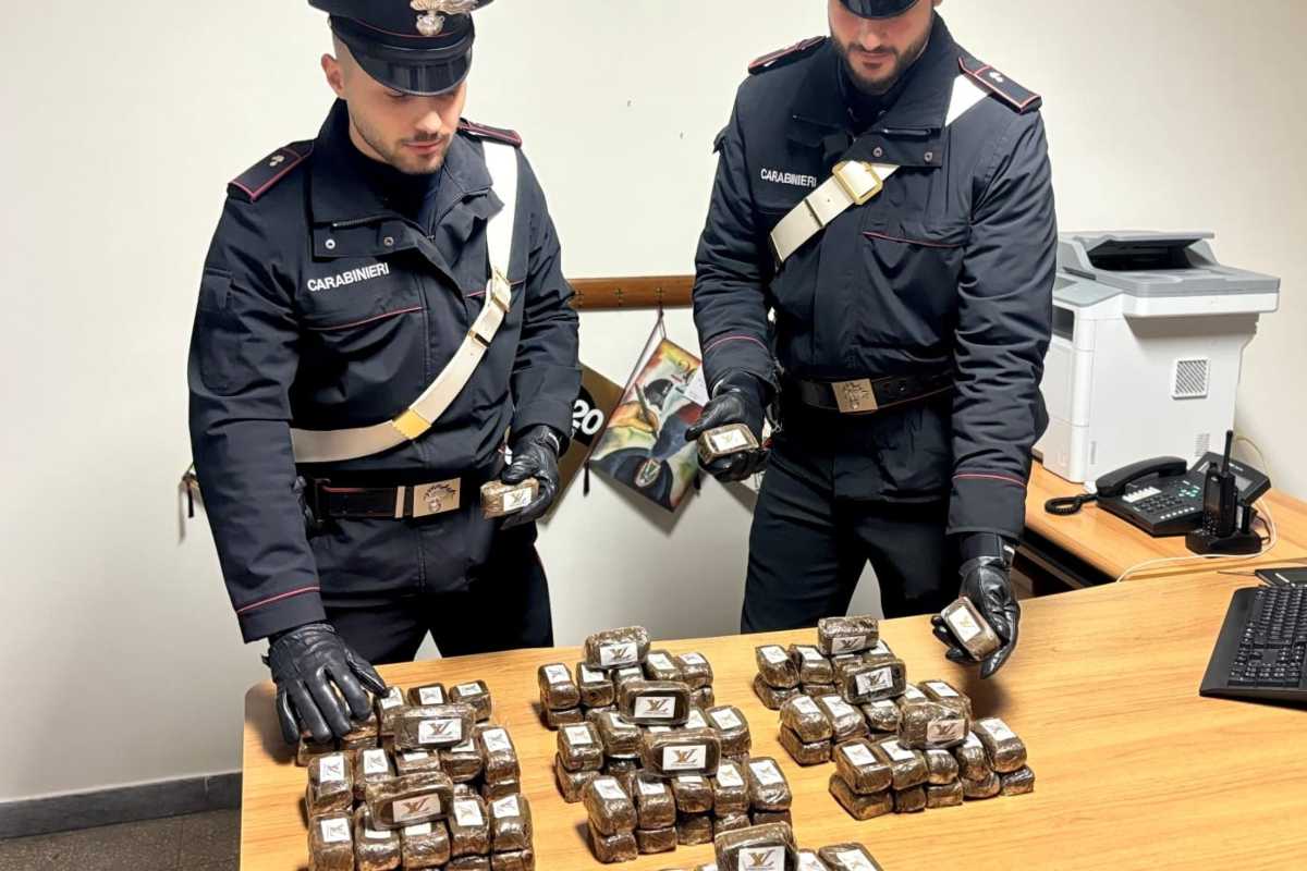 20enne romano fermato con 11 chili di hashish