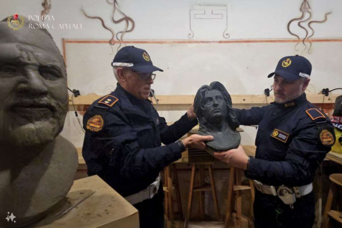 Busto Anna Magnani consegnato all'autore