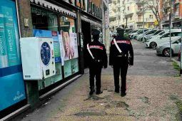 Carabinieri rapina farmacia