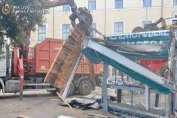 Chiosco abbattuto alla Stazione Termini