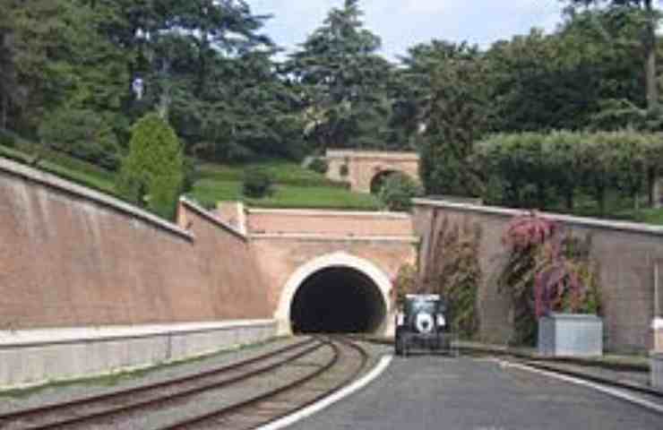 La linea ferroviaria del Vaticano