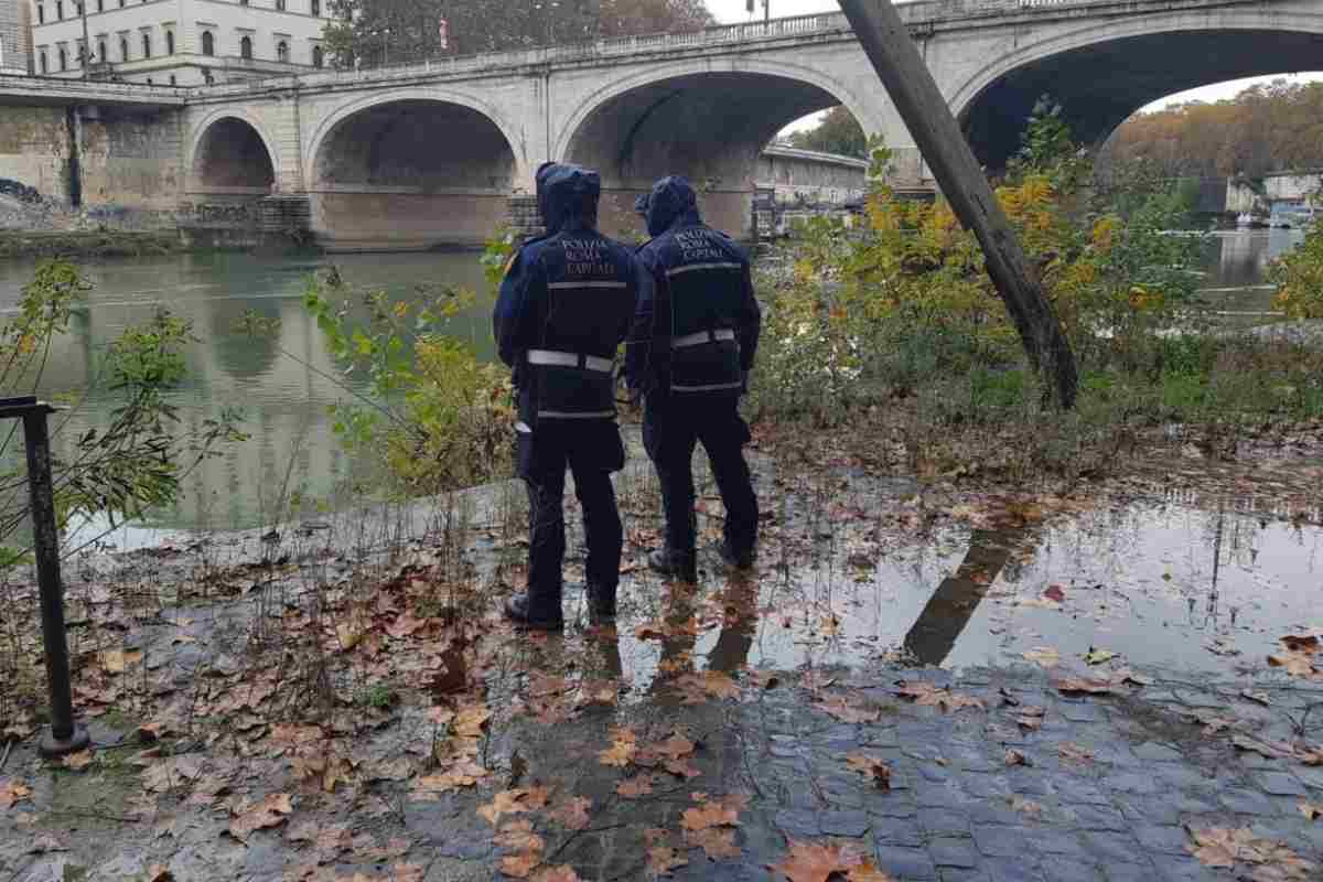 Polizia Locale lungotevere Roma