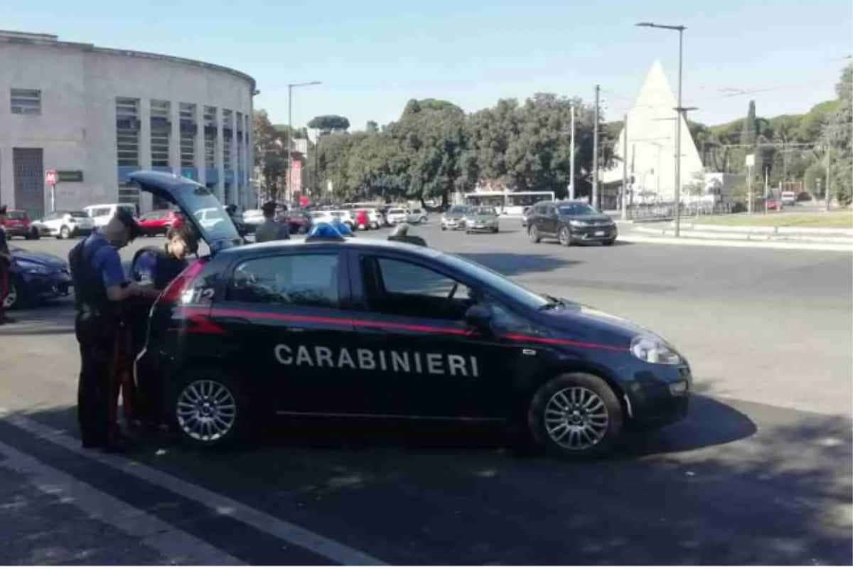Carabinieri a Ostiense