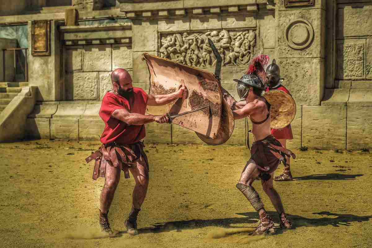 Dal 1° giugno e per tutta l’estate nel Parco a tema Roma World, dedicato all’antica Roma, si alza il sipario su uno spettacolo unico in Italia, che trasporterà gli ospiti indietro nel tempo, nelle atmosfere di film come “Il Gladiatore” e i film storici.