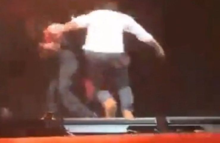 Frame video del crollo del palco in messico