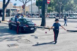 Carabinieri in piazza dei Cinquecento (1)