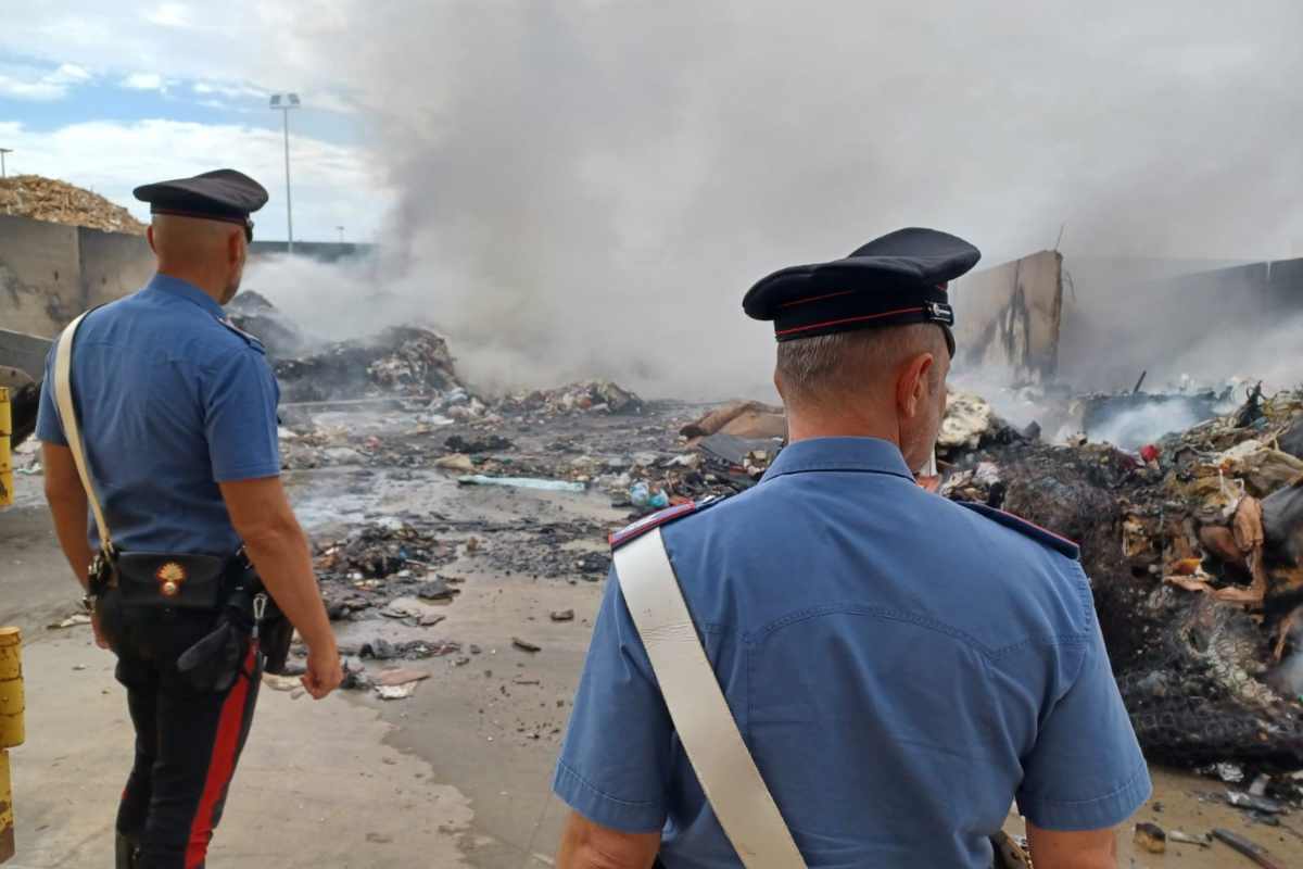 Incendio Civitavecchia carabinieri