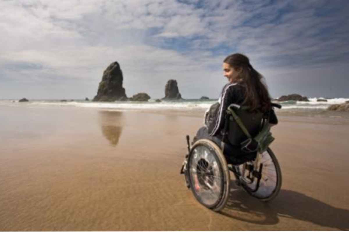 Ragazza disabile in vacanza