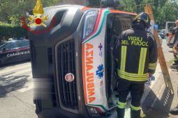 Incidente ambulanza macchina