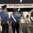 Carabinieri controlli metropolitana
