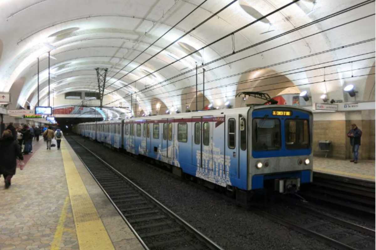 Foto della banchina della Metro B alla Stazione Termini