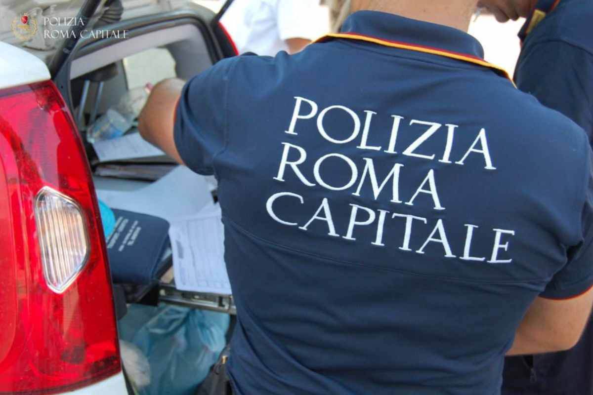 Polizia locale castel romano nomadi