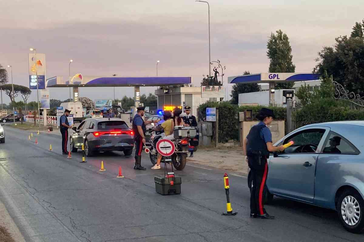 controlli dei Carabinieri a Fiumicino