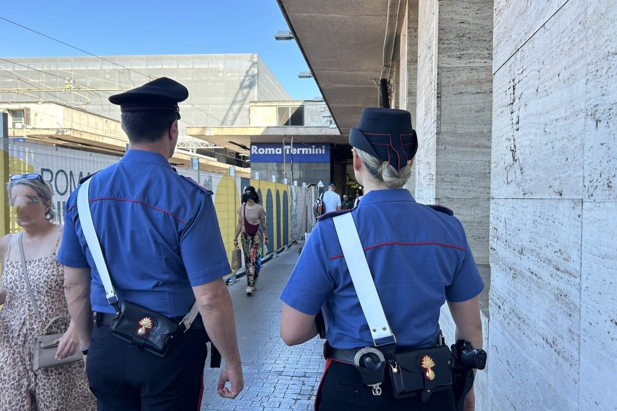 carabinieri intervengono per una rissa